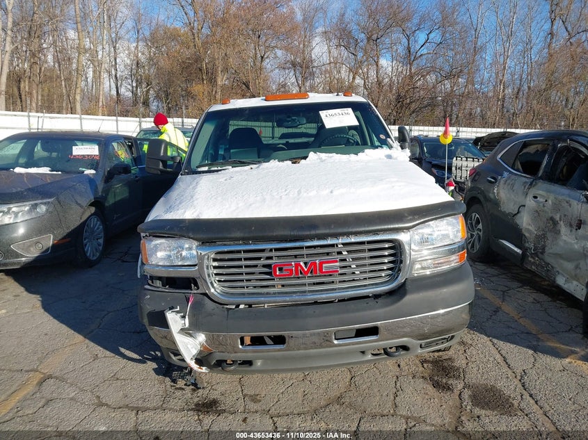 2002 GMC Sierra 2500Hd Sle VIN: 1GTHC29152E111490 Lot: 43653436