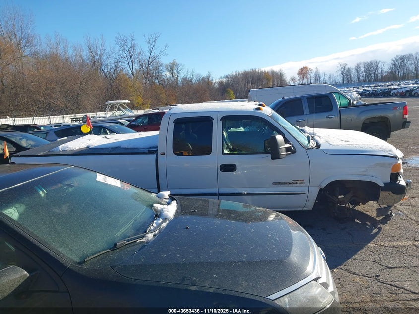 2002 GMC Sierra 2500Hd Sle VIN: 1GTHC29152E111490 Lot: 43653436
