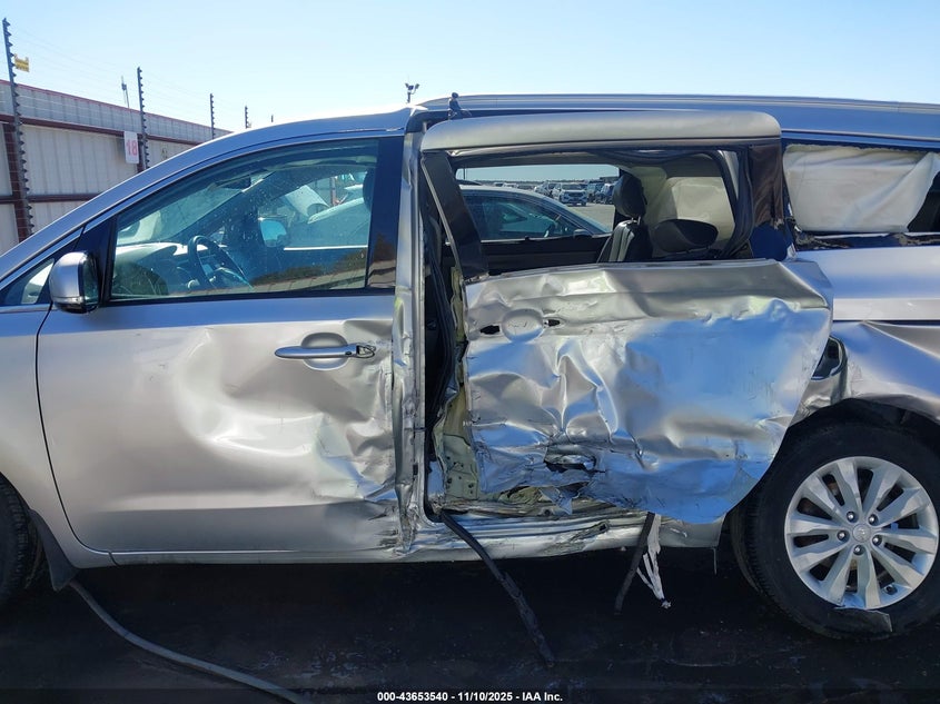 2016 Kia Sedona Ex VIN: KNDMC5C13G6207323 Lot: 43653540