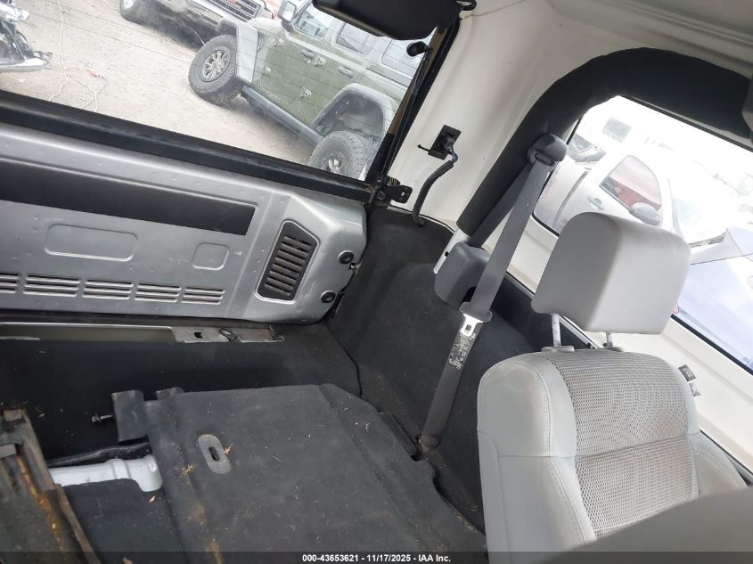 2007 Jeep Wrangler Sahara VIN: 1J8FA54127L159675 Lot: 43653621