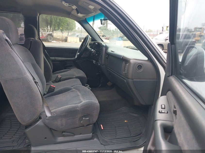 2GCEC19V811144080 2001 CHEVROLET SILVERADO photo no. 5