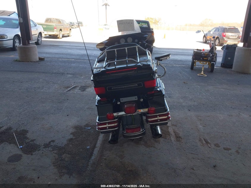 2009 Harley-Davidson Flhtcu VIN: 1HD1FC4139Y672610 Lot: 43653769