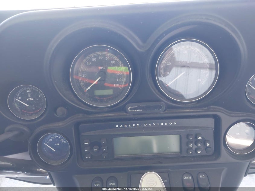 2009 Harley-Davidson Flhtcu VIN: 1HD1FC4139Y672610 Lot: 43653769