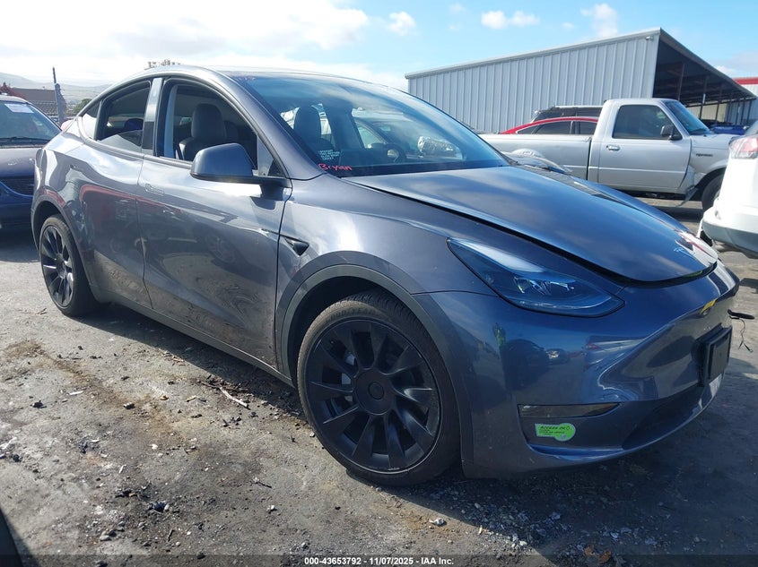 2023 TESLA MODEL Y AWD/LONG RANGE DUAL MOTOR ALL-WHEEL DRIVE - 7SAYGDEE2PF642955