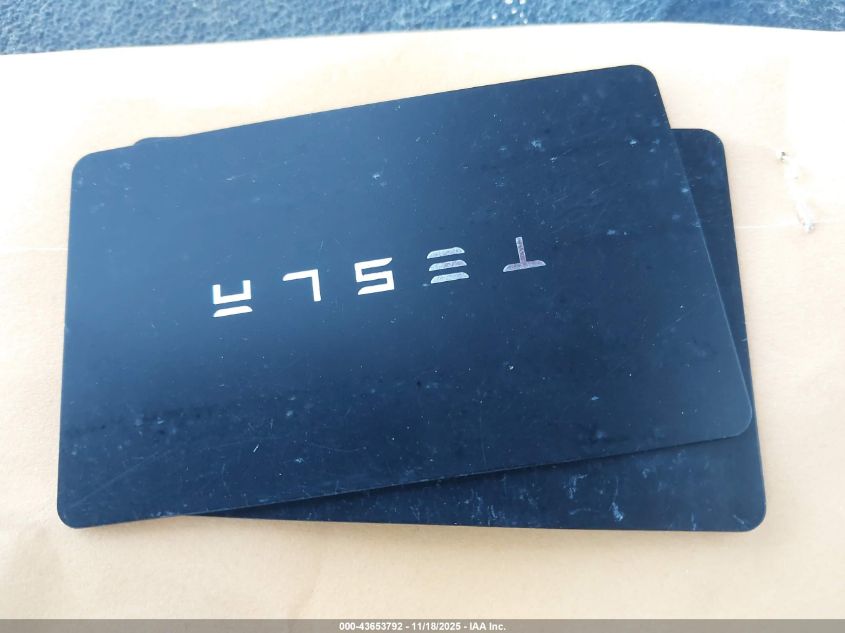 2023 Tesla Model Y Awd/Long Range Dual Motor All-Wheel Drive VIN: 7SAYGDEE2PF642955 Lot: 43653792