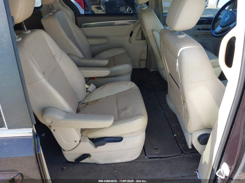 2010 Volkswagen Routan Se VIN: 2V4RW3D15AR246033 Lot: 43653835