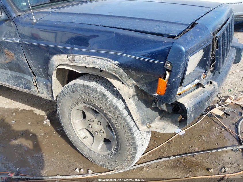 2001 Jeep Cherokee Sport VIN: 1J4FT48SX1L623943 Lot: 43653839