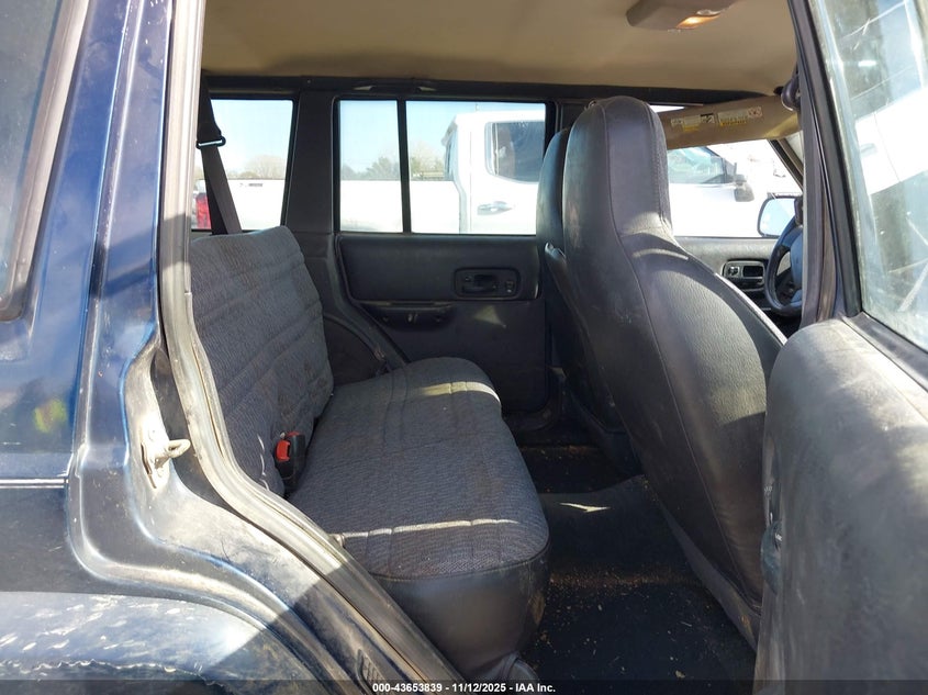 2001 Jeep Cherokee Sport VIN: 1J4FT48SX1L623943 Lot: 43653839