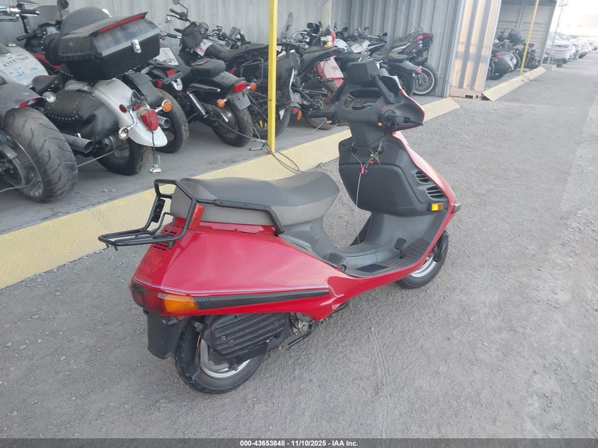 JH2KF0117HK202002 1987 HONDA ELITE photo no. 4