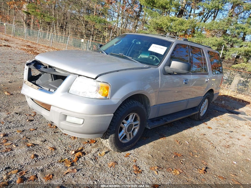 1FMPU18L81LA72728 2001 FORD EXPEDITION photo no. 2
