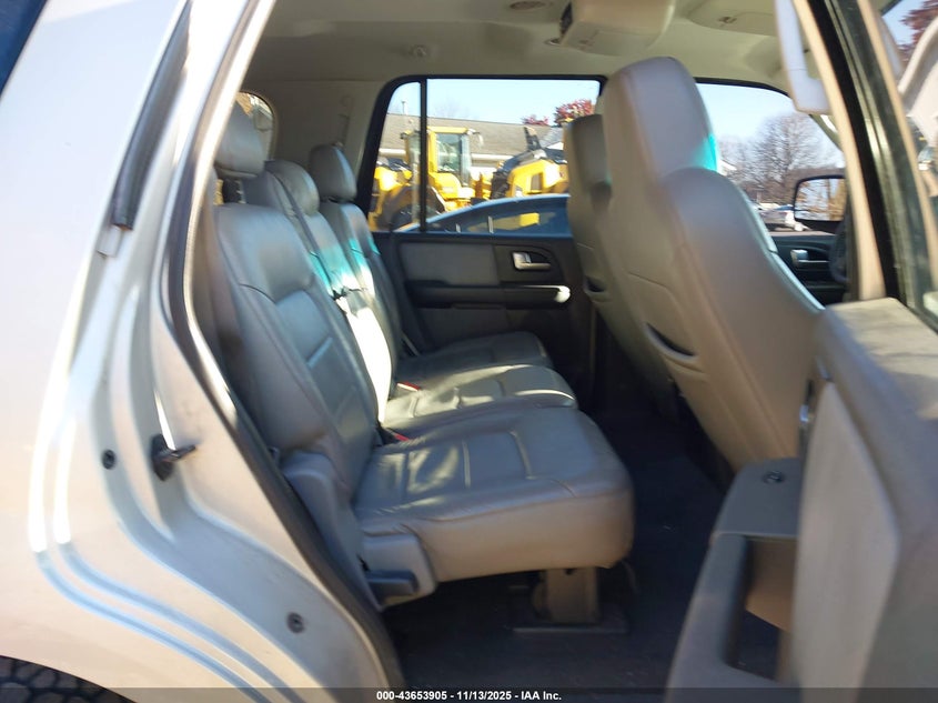 2001 Ford Expedition Eddie Bauer VIN: 1FMPU18L81LA72728 Lot: 43653905