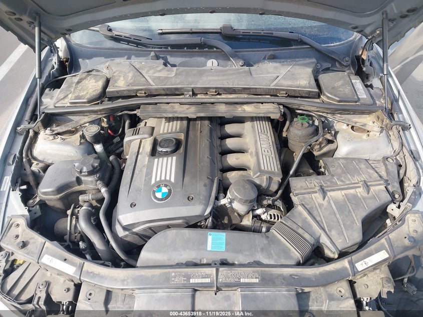 2009 BMW 328I VIN: WBAWR33579P460394 Lot: 43653918