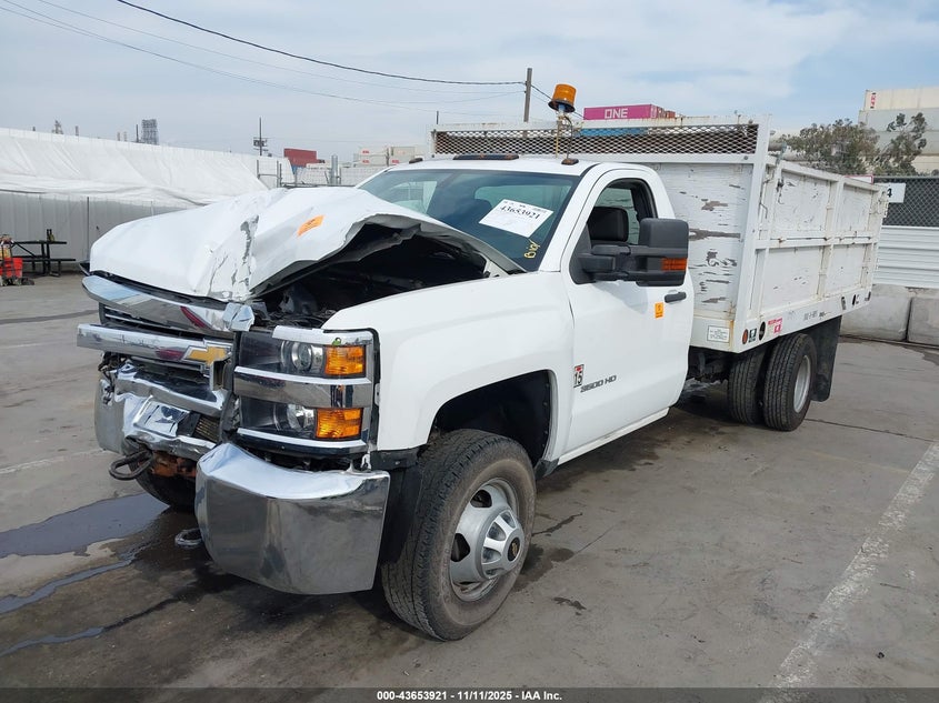 1GB3CYCG4GF105051 2016 CHEVROLET SILVERADO photo no. 2