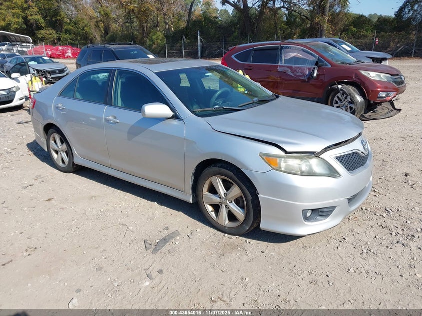 TOYOTA CAMRY SE