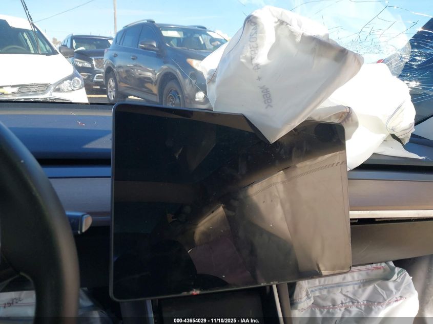 2020 Tesla Model 3 Standard Range Plus Rear-Wheel Drive/Standard Range Rear-Wheel Drive VIN: 5YJ3E1EA5LF743703 Lot: 43654029