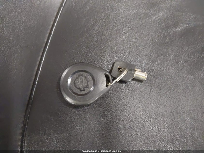 2015 Harley-Davidson Fltrxs Road Glide Special VIN: 1HD1KTM13FB657020 Lot: 43654085