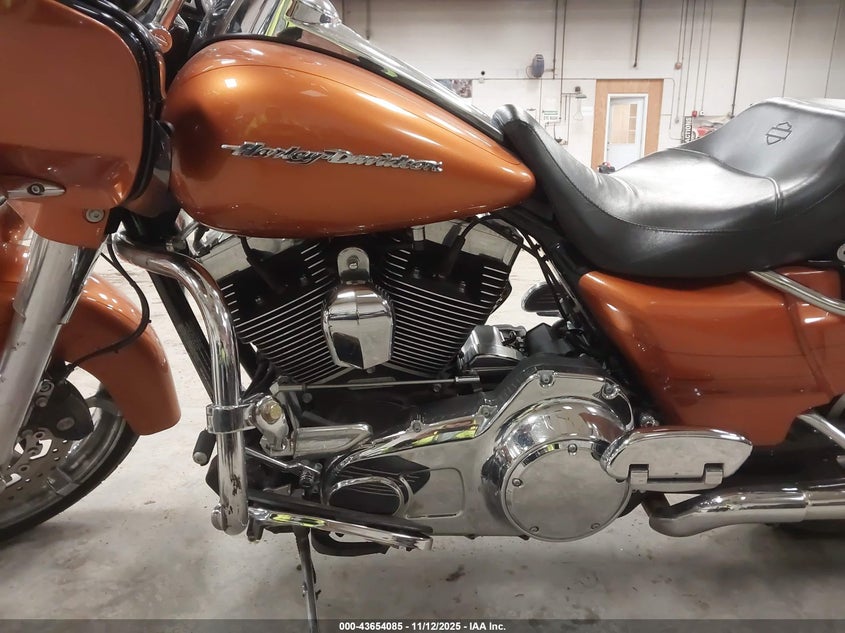 2015 Harley-Davidson Fltrxs Road Glide Special VIN: 1HD1KTM13FB657020 Lot: 43654085