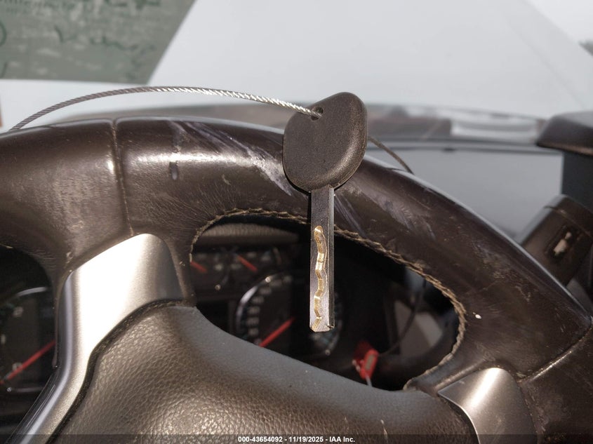 2015 Chevrolet Suburban Lt VIN: 1GNSCJKC2FR539289 Lot: 43654092