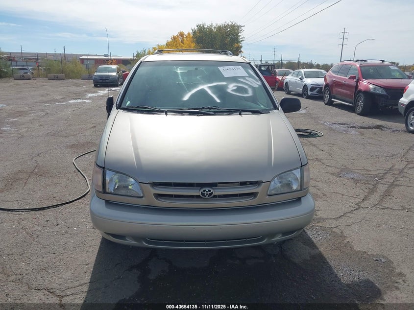 2000 Toyota Sienna Xle VIN: 4T3ZF13C2YU206090 Lot: 43654135