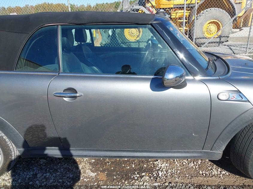 2009 Mini Cooper S VIN: WMWMS33599TG88404 Lot: 43654225