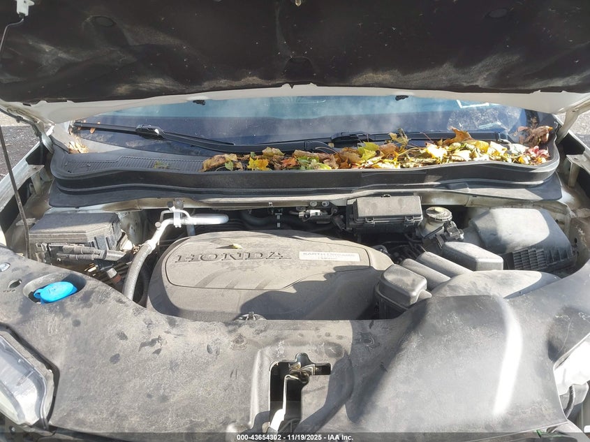 2017 Honda Pilot Touring VIN: 5FNYF6H95HB088046 Lot: 43654302