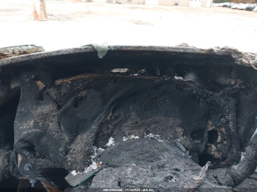 2010 Chevrolet Express Cutaway Work Van VIN: 1GB3G2BA3A1162585 Lot: 43654306