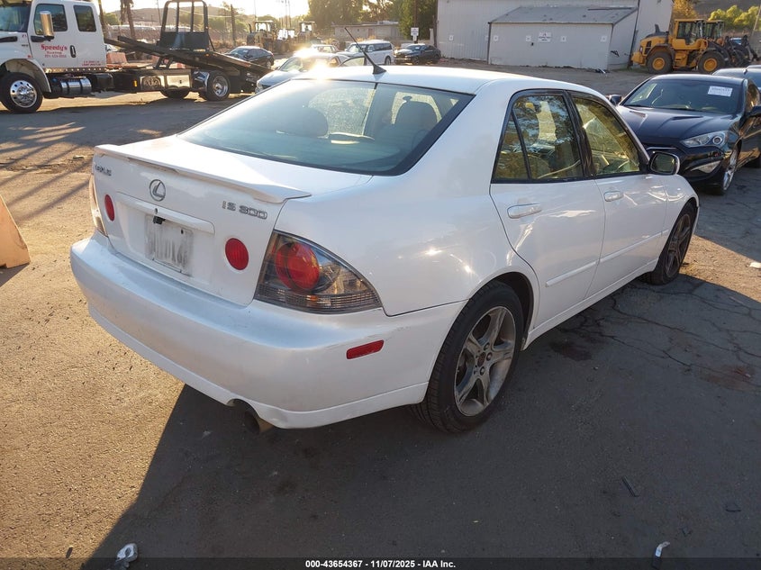 JTHBD192940084444 2004 LEXUS IS photo no. 4