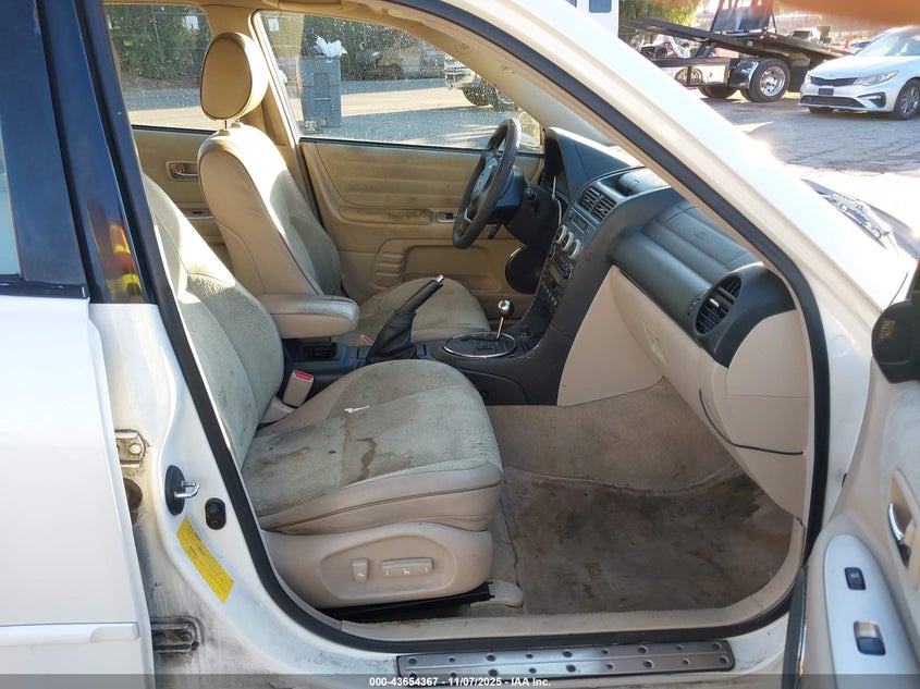 JTHBD192940084444 2004 LEXUS IS photo no. 5
