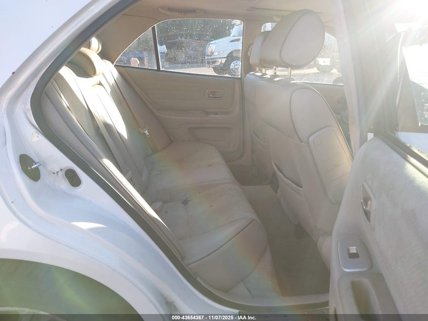 JTHBD192940084444 2004 LEXUS IS photo no. 8