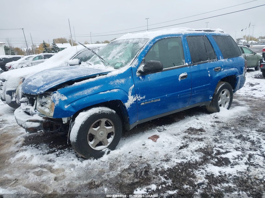 1GNDT13S622312429 2002 CHEVROLET TRAILBLAZER photo no. 2
