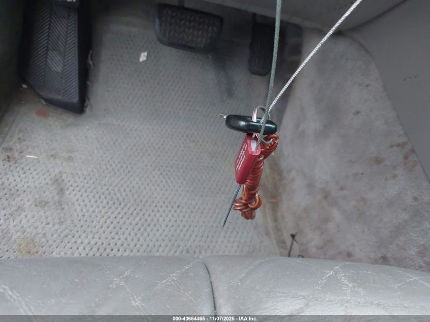 2000 Toyota Avalon Xls VIN: 4T1BF28B1YU026051 Lot: 43654465