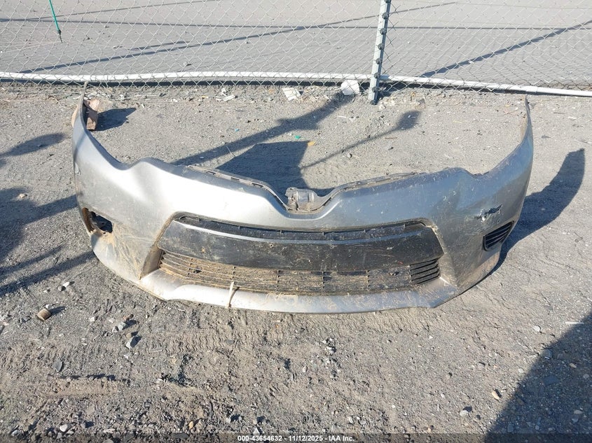 2015 TOYOTA COROLLA LE - 5YFBURHE4FP247117