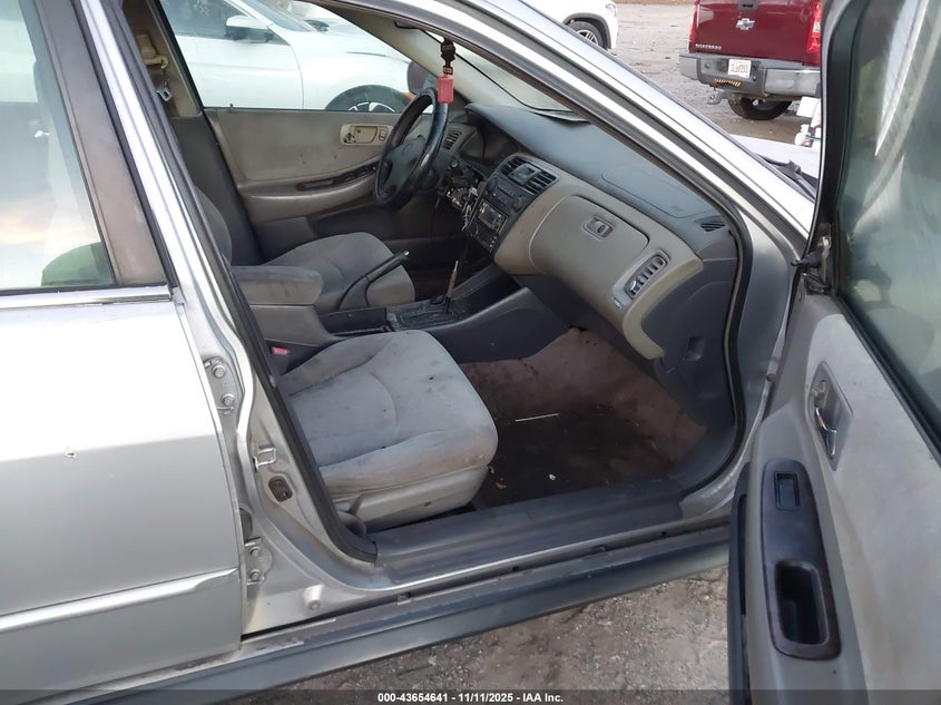 JHMCG567X2C024266 2002 HONDA ACCORD photo no. 5