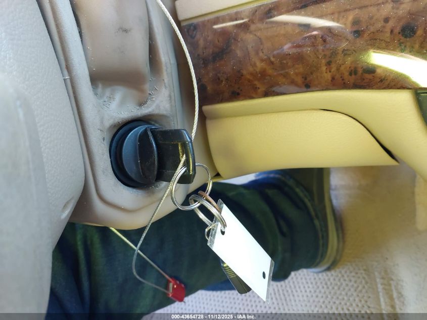 2007 Mercury Grand Marquis Ls VIN: 2MEHM75VX7X612852 Lot: 43654728