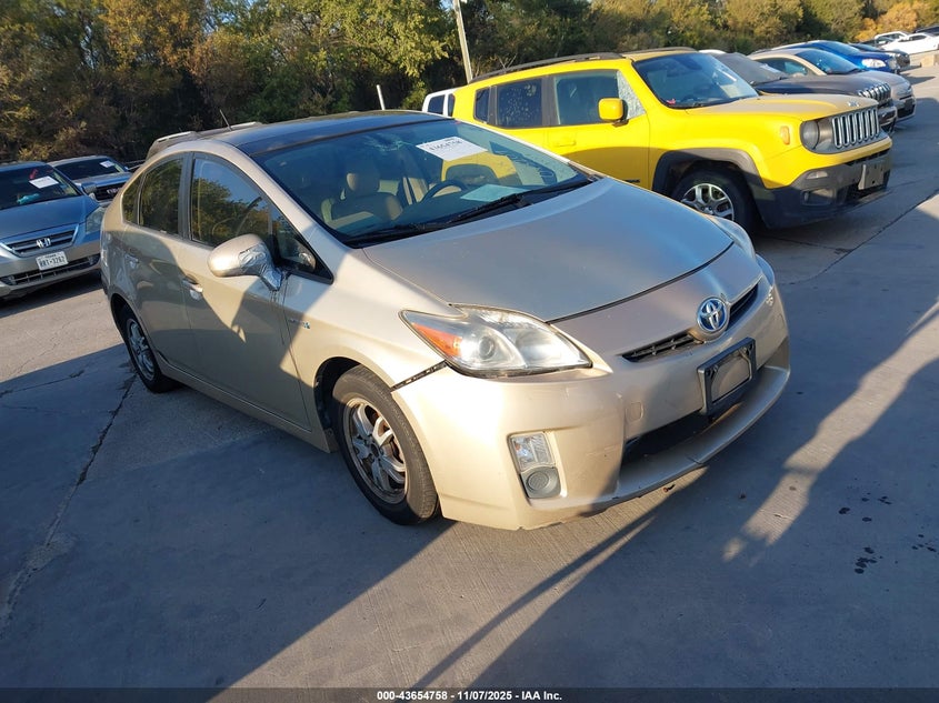 TOYOTA PRIUS IV