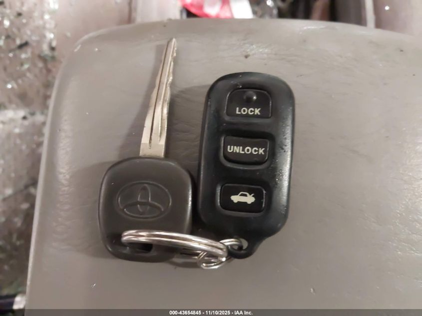 2003 Toyota Camry Xle VIN: 4T1BE30K03U188315 Lot: 43654845