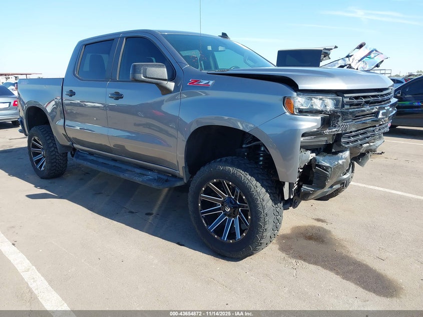 CHEVROLET SILVERADO 1500 4WD SHORT BED LT TRAIL BOSS