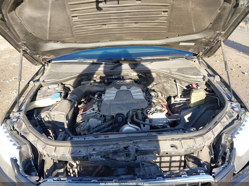 2015 Audi Q7 3.0T Premium VIN: WA1LGAFE0FD017636 Lot: 43654963