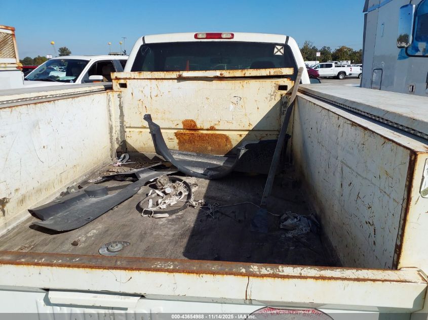 2005 Chevrolet Silverado 2500Hd Work Truck VIN: 1GBHC24U25E189977 Lot: 43654988