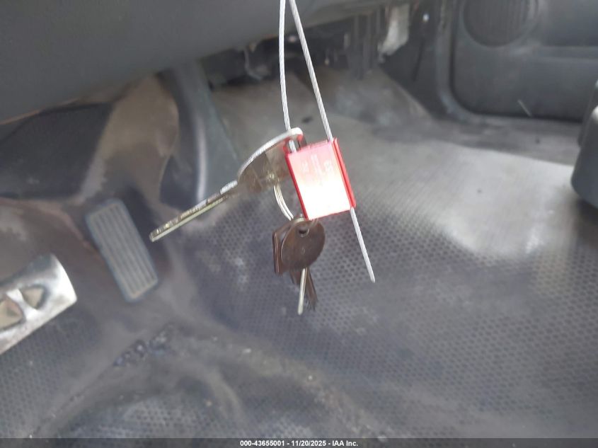 2005 Chevrolet Silverado 1500 Work Truck VIN: 1GCEC14X35Z197677 Lot: 43655001