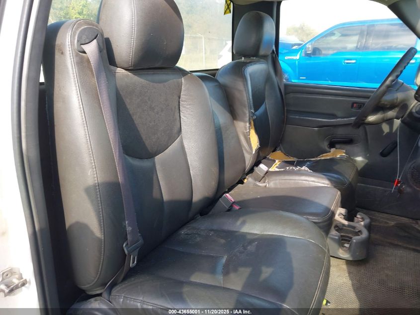 2005 Chevrolet Silverado 1500 Work Truck VIN: 1GCEC14X35Z197677 Lot: 43655001