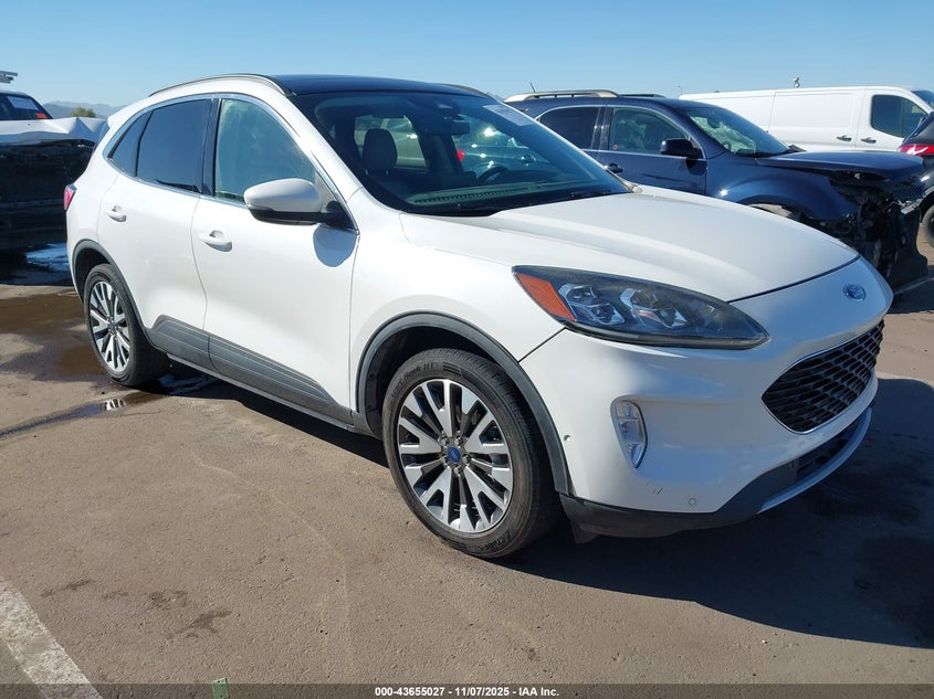 FORD ESCAPE TITANIUM