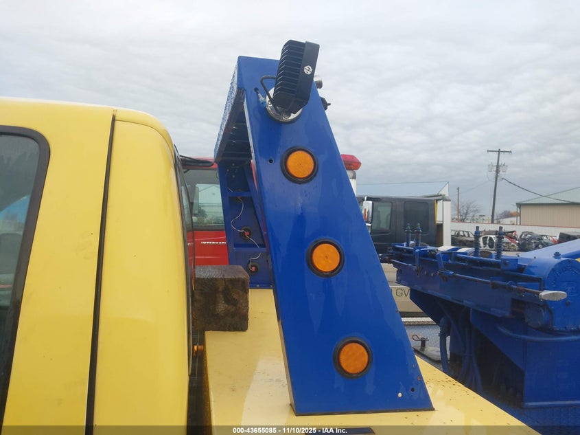 2007 Ford F-550 Chassis Xl/Xlt VIN: 1FDAF57P37EB19897 Lot: 43655085