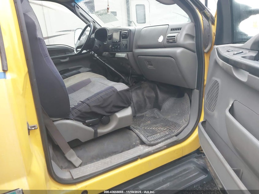 2007 Ford F-550 Chassis Xl/Xlt VIN: 1FDAF57P37EB19897 Lot: 43655085