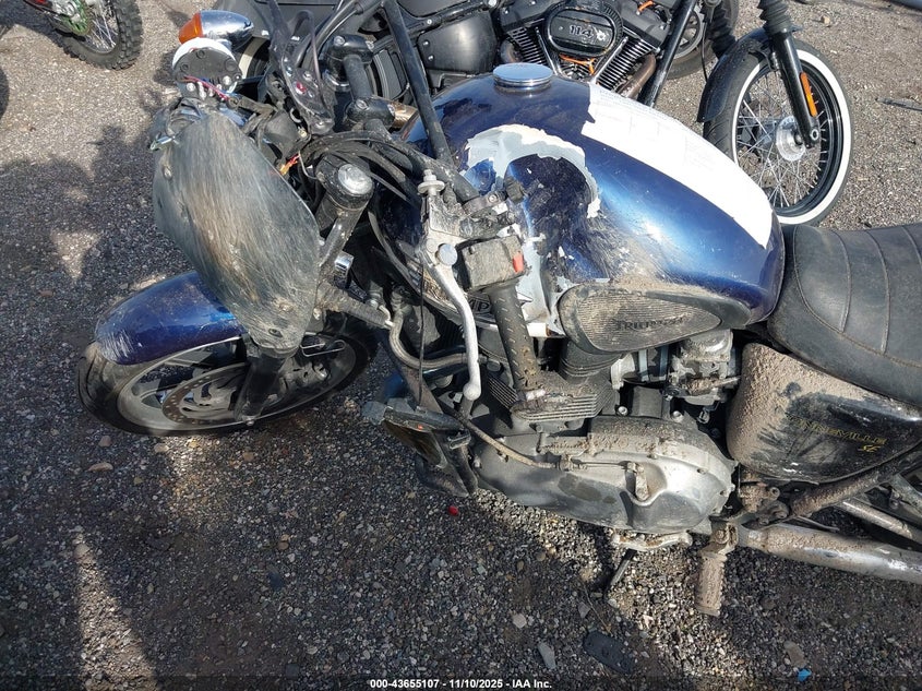 2010 TRIUMPH MOTORCYCLE BONNEVILLE - SMT900K15AT421789