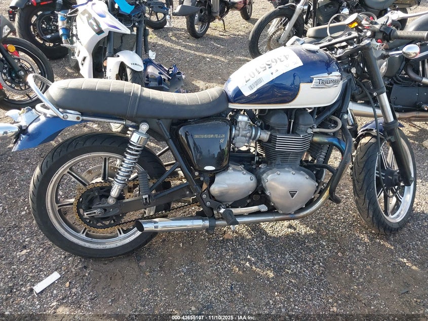 2010 TRIUMPH MOTORCYCLE BONNEVILLE - SMT900K15AT421789