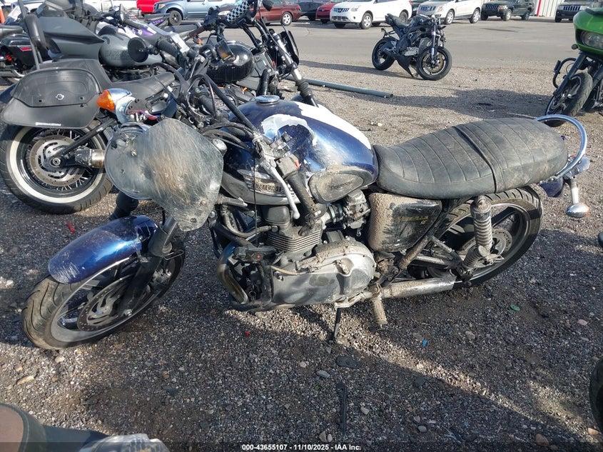 2010 TRIUMPH MOTORCYCLE BONNEVILLE - SMT900K15AT421789