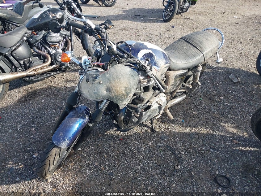 2010 TRIUMPH MOTORCYCLE BONNEVILLE - SMT900K15AT421789