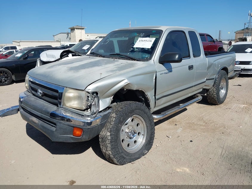 4TASM92N9YZ654847 2000 TOYOTA TACOMA photo no. 2