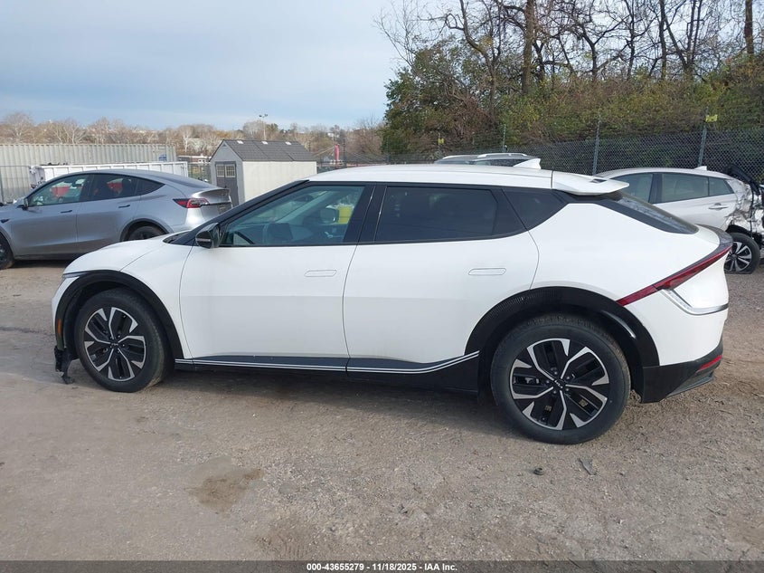 2023 Kia Ev6 VIN: KNDL34LA1P5612835 Lot: 43655279
